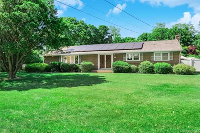 47 Oak Road, Patchogue, NY 11772 - Photo 2