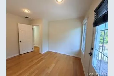 23 W Alhambra Avenue, Lindenhurst, NY 11757 - Photo 16