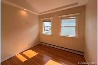 23 W Alhambra Avenue, Lindenhurst, NY 11757 - Photo 10