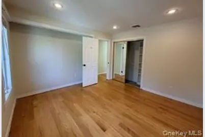 23 W Alhambra Avenue, Lindenhurst, NY 11757 - Photo 14