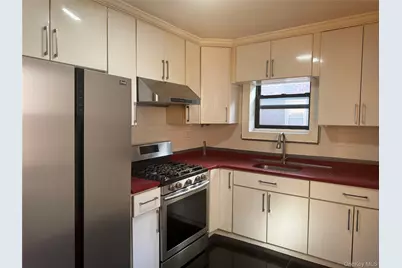 14336 Barclay Avenue #5H, Flushing, NY 11355 - Photo 1