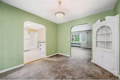 108 Ketewamoke Avenue, Babylon, NY 11702 - Photo 8