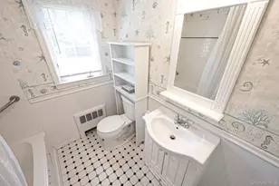 108 Ketewamoke Ave, Babylon, NY 11702 - Photo 16