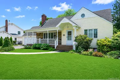 108 Ketewamoke Avenue, Babylon, NY 11702 - Photo 2