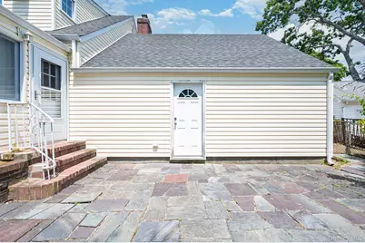 108 Ketewamoke Avenue, Babylon, NY 11702 - Photo 32