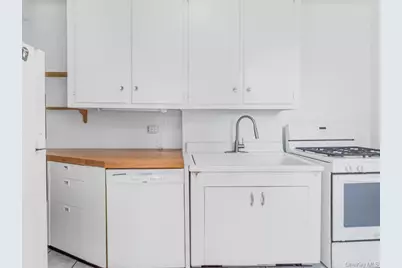 2711 Henry Hudson Parkway #6D, Bronx, NY 10463 - Photo 10
