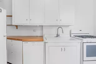 2711 Henry Hudson Pkwy, Bronx, NY 10463 - Photo 10
