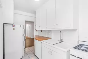 2711 Henry Hudson Pkwy, Bronx, NY 10463 - Photo 8