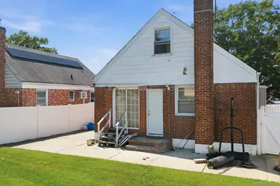 10 Everett Street, Valley Stream, NY 11580 - Photo 4