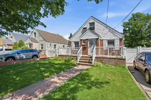 10 Everett St, Valley Stream, NY 11580 - Photo 1