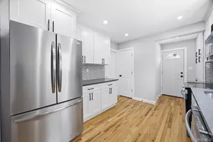 107 E St Marks Pl, Valley Stream, NY 11580 - Photo 10