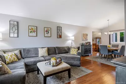 90 W 14th Street, Deer Park, NY 11729 - Photo 4