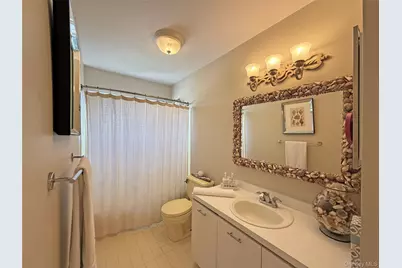 19 Cold Spring Court, Southampton, NY 11968 - Photo 16