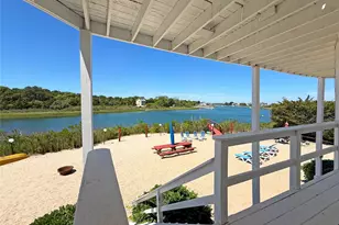 19 Cold Spring Ct, Southampton, NY 11968 - Photo 18
