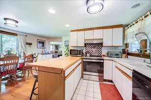 10-12 Woodlea Rd, Salt Point, NY 12578 - Photo 12