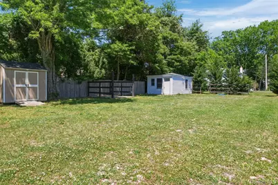 2 North Street, Manorville, NY 11949 - Photo 16