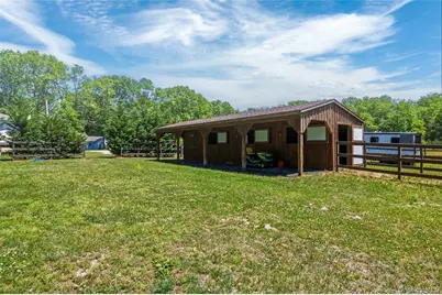 2 North Street, Manorville, NY 11949 - Photo 8