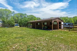 2 North St, Manorville, NY 11949 - Photo 8