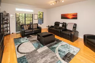 303 Bridgeview Dr, Poughkeepsie, NY 12601 - Photo 8