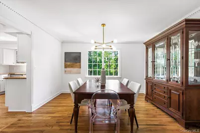 22 Potters Lane, New Rochelle, NY 10805 - Photo 10