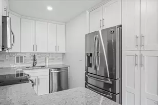 166-10 Powells Cove Blvd, Whitestone, NY 11357 - Photo 10