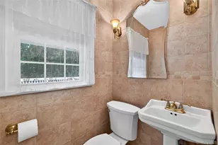 1 Woodland Dr, Pleasantville, NY 10570 - Photo 12