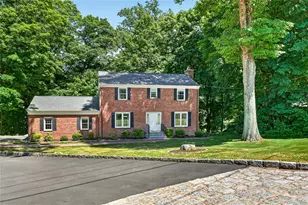1 Woodland Dr, Pleasantville, NY 10570 - Photo 2
