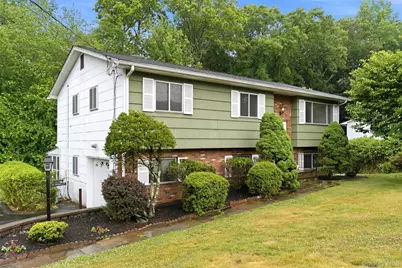 223 Newport Avenue, Tappan, NY 10983 - Photo 2