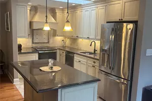 34 Southgate Cir, Massapequa Park, NY 11762 - Photo 2