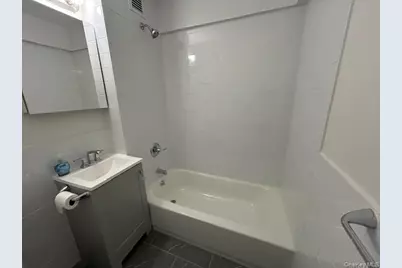 671 Bronx River Road #6G, Yonkers, NY 10704 - Photo 10