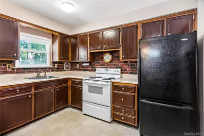 35 Corbin Avenue, Shirley, NY 11967 - Photo 16