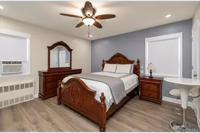 15535 Huron Street, Howard Beach, NY 11414 - Photo 22