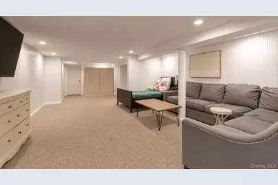 15535 Huron Street, Howard Beach, NY 11414 - Photo 14