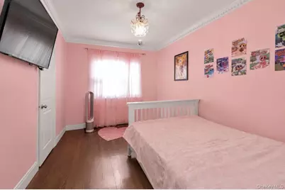 15535 Huron Street, Howard Beach, NY 11414 - Photo 12