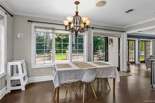 25 Bay Driveway, Manhasset, NY 11030 - Photo 12