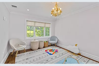 25 Bay Driveway, Manhasset, NY 11030 - Photo 22