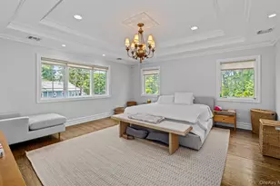 25 Bay Driveway, Manhasset, NY 11030 - Photo 16