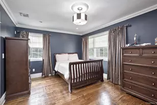 25 Bay Driveway, Manhasset, NY 11030 - Photo 20