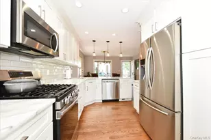 11 Glenda Dr, West Babylon, NY 11704 - Photo 16