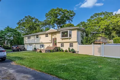 111 Brunswick Road, Ronkonkoma, NY 11779 - Photo 4