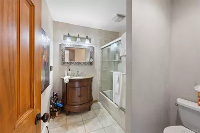 111 Brunswick Road, Ronkonkoma, NY 11779 - Photo 12