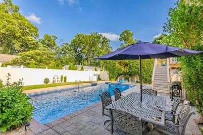 111 Brunswick Road, Ronkonkoma, NY 11779 - Photo 32