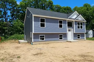 5 A Stuart Rd, Shirley, NY 11967 - Photo 2