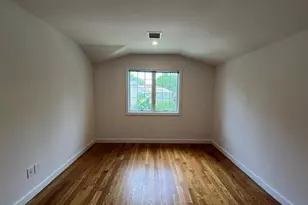 54 Ashwood Rd, Port Washington, NY 11050 - Photo 12