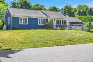 22 Greenvale Farms Rd, Poughkeepsie, NY 12603 - Photo 2