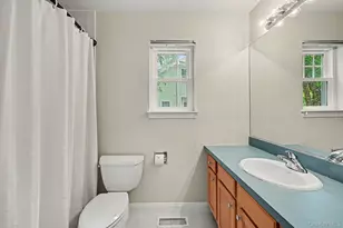34 Winding Ridge Rd, White Plains, NY 10603 - Photo 14