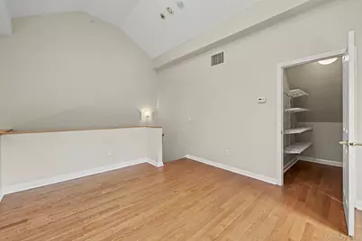 34 Winding Ridge Road, White Plains, NY 10603 - Photo 22