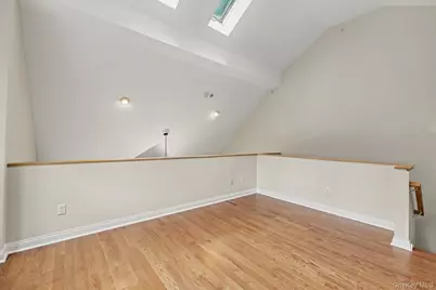 34 Winding Ridge Road, White Plains, NY 10603 - Photo 20