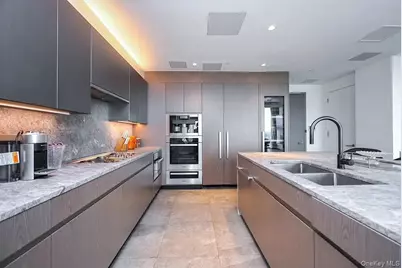 133-36 37th Avenue #PH3B, Flushing, NY 11354 - Photo 4