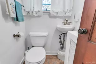 110 Connecticut Ave, Freeport, NY 11520 - Photo 28